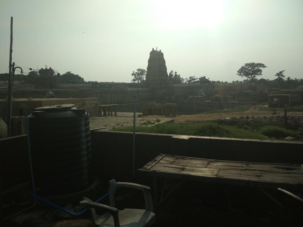 Mayuram Homestay Hampi Esterno foto